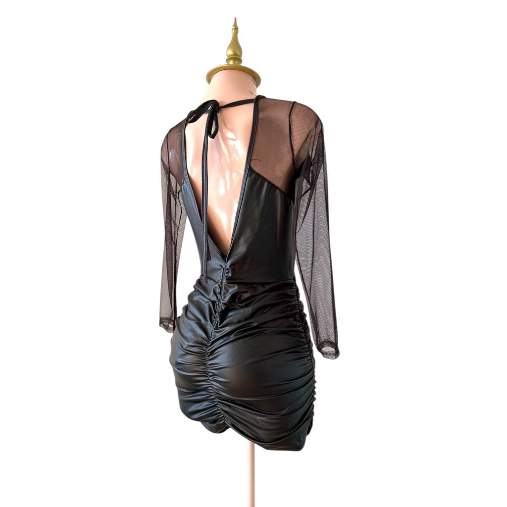 Vestido de Vinipiel con Espalda Abierta y Fruncido SHEIN - Talla S-M