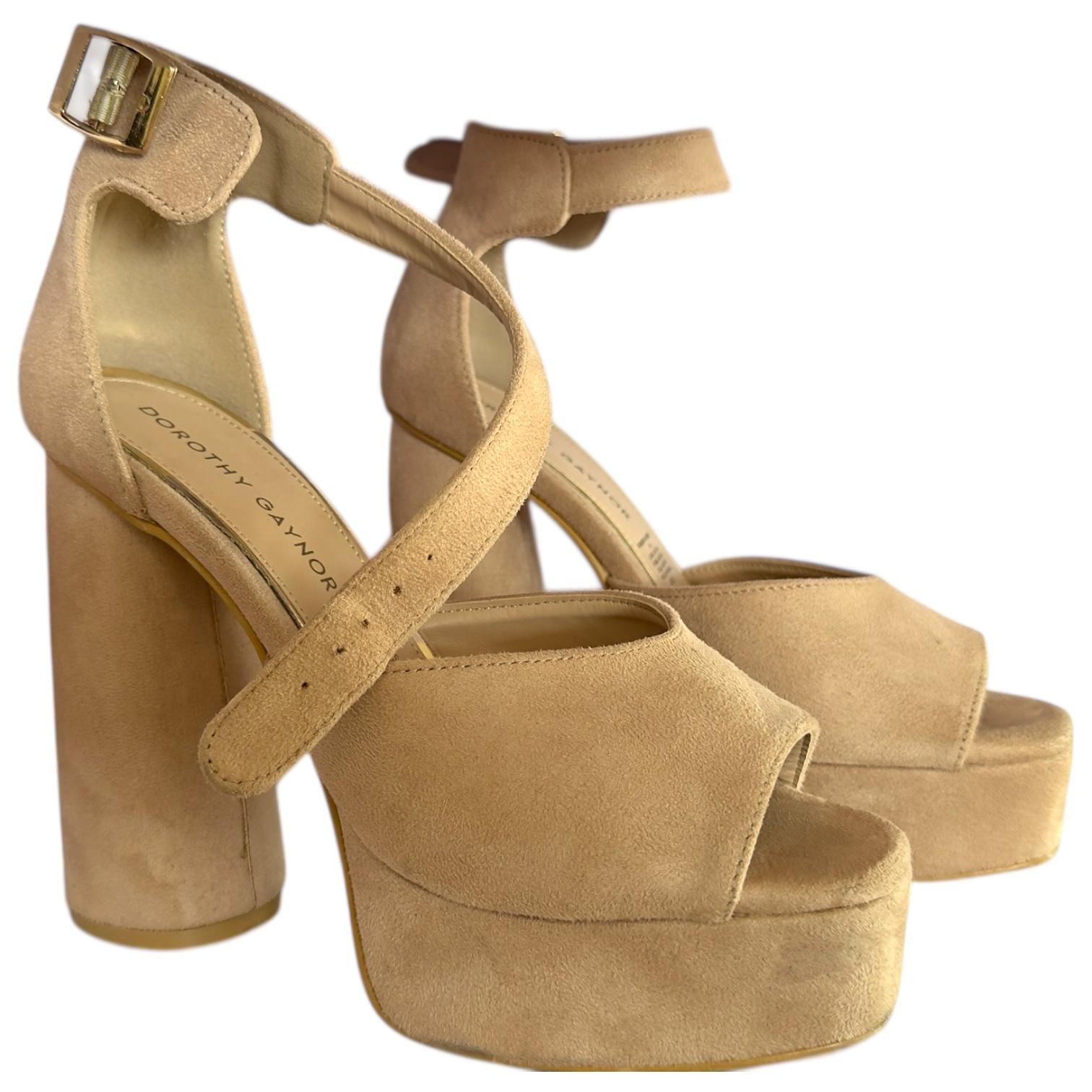 Sandalias Beige de Plataforma con Correa Cruzada y Tacón Grueso Elegantes DOROTHY GAYNOR - Talla 24.5