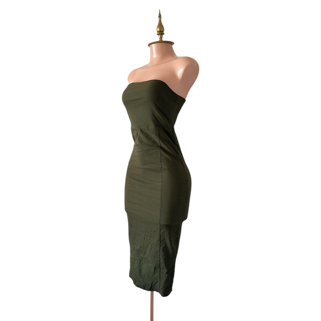 Vestido Verde Olivo Elegante Strapless Midi FOREVER 21 - Talla M