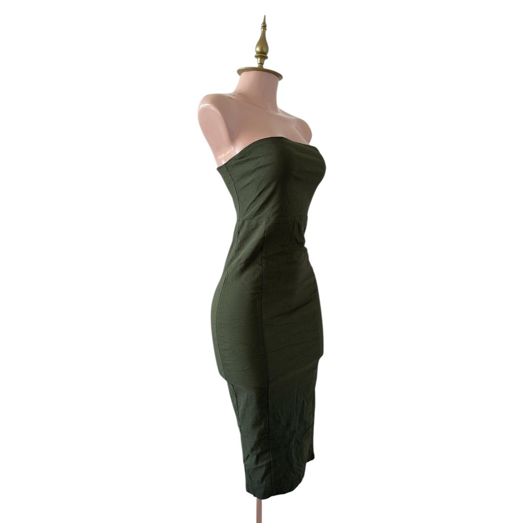 Vestido Verde Olivo Elegante Strapless Midi FOREVER 21 - Talla M