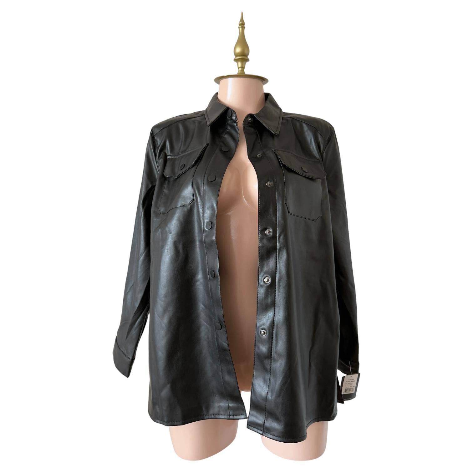 Camisa Oversize de Vinipiel Negra - Forever 21