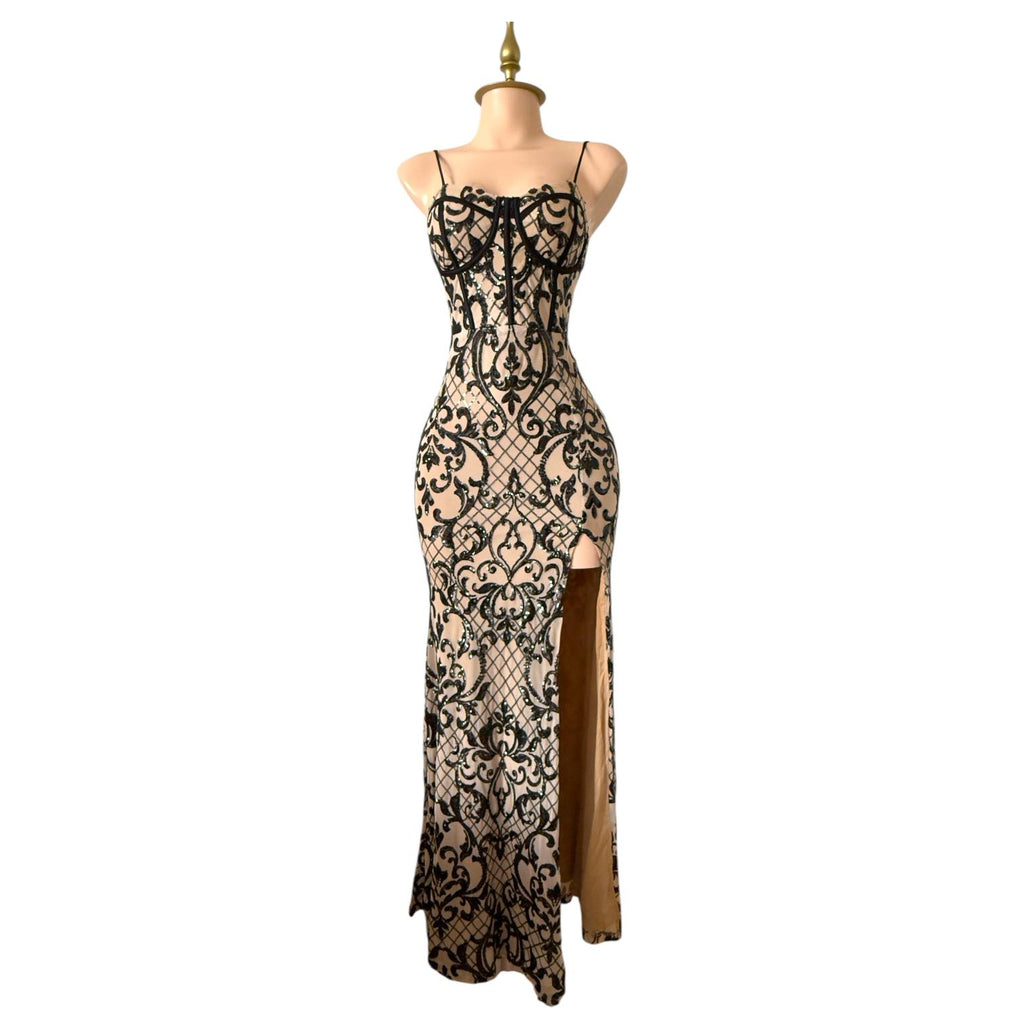 Vestido Nude con Lentejuelas Negras en Patrón Barroco con Abertura Lateral Glamuroso WINDSOJ - Talla S