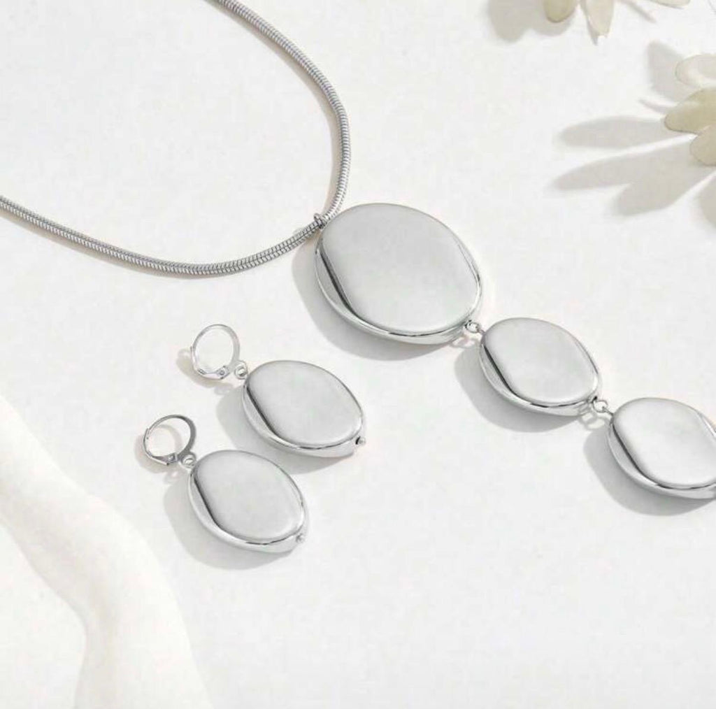 Set de Collar y Aretes con Diseño de Óvalos en Cascada Elegante SHEIN