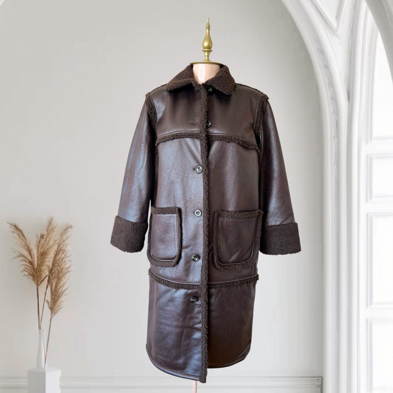 Abrigo H&M Café con Detalles de Borrego Sintético Talla M - Nuevo con Etiqueta